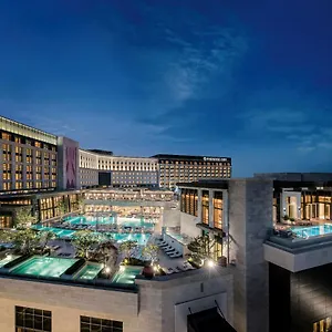 Otel Paradise *****