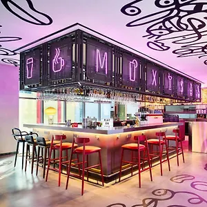 Otel Moxy Myeongdong, Seul
